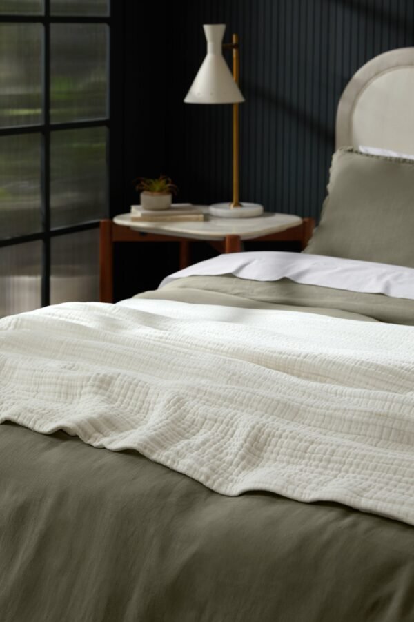 Cloud Linen Gauze Bed Blanket - Image 4
